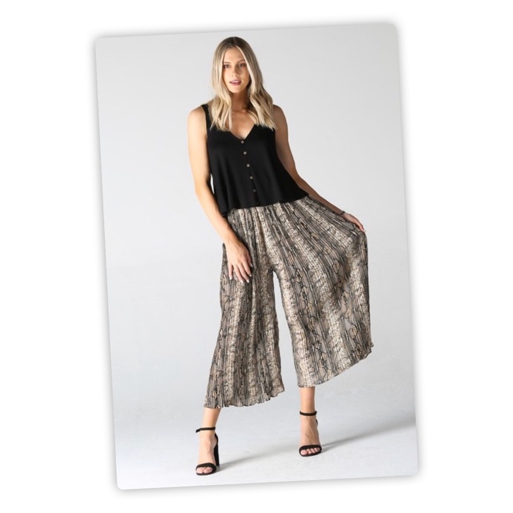 Pleated SNAKE PRINT PANTS